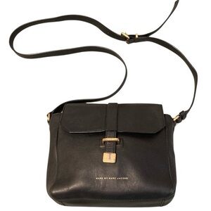 Marc by Marc Jacobs leather Messenger Bag navy blue Natural Selection